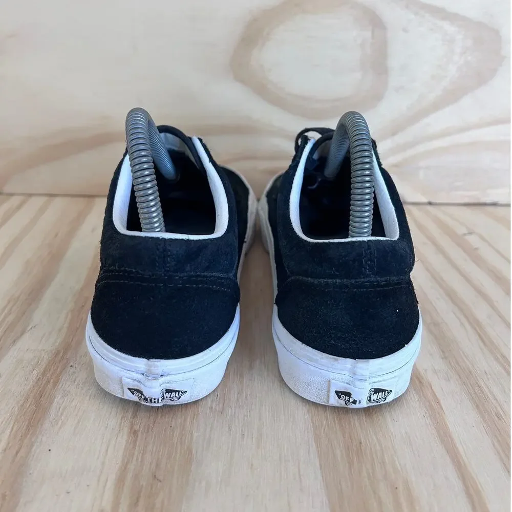 Vans Off The Wall - Premium Old Skool Suede - Sneakers - Black - Women's - 6.5